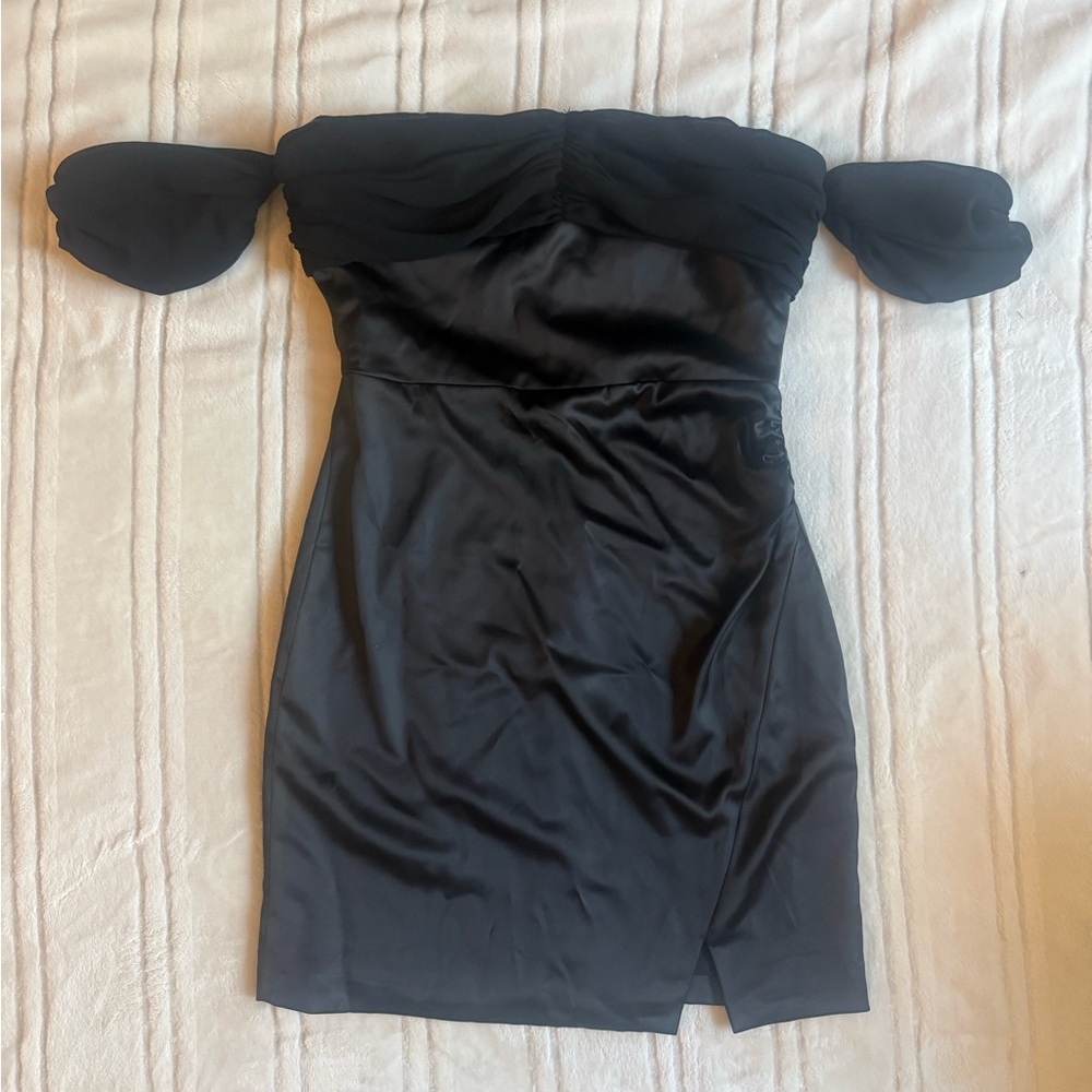 NWOT VICI MSRP $99 black satin off shoulder mini dress LBD sexy ruched with slit